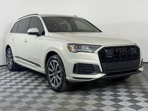 Used 2023 Audi Q7 2.0T Premium Plus w/ Premium Plus Package AWD/4WD image 7
