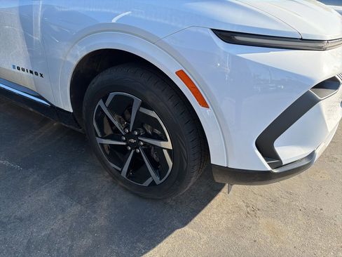 Used 2024 Chevrolet Equinox EV LT w/ LPO, Trailering Package image 4