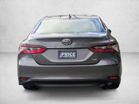 Used 2022 Toyota Camry LE image 7