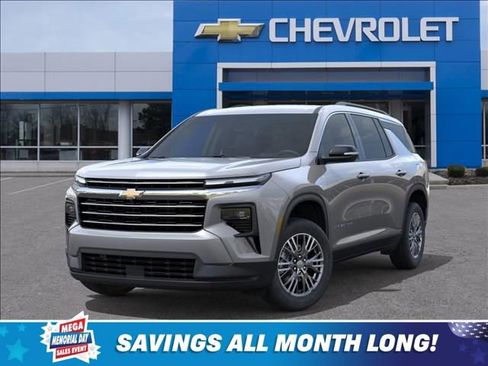 New 2026 Chevrolet Traverse LT w/ Driver Confidence Package FWD image 6