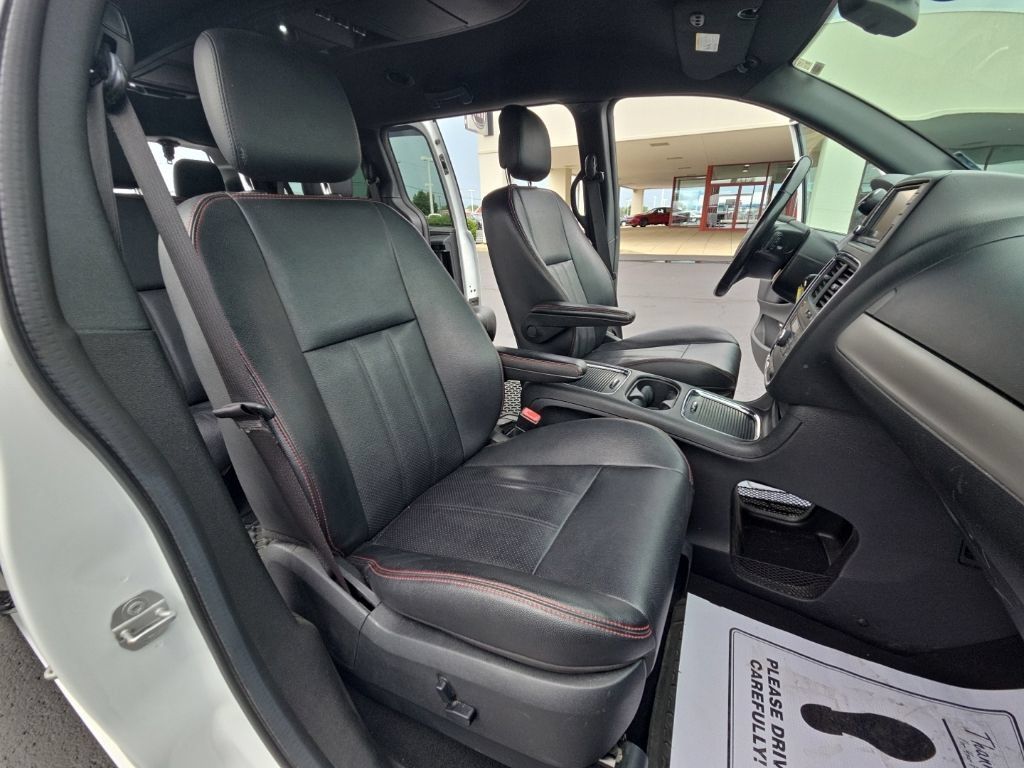 Used 2020 Dodge Grand Caravan GT FWD image 22