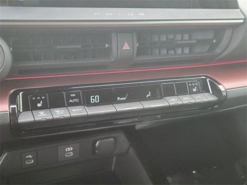 Used 2023 Toyota Prius Prime SE image 28