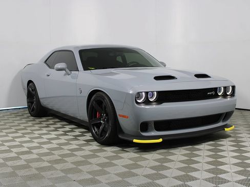 Used 2020 Dodge Challenger SRT Hellcat w/ Plus Package RWD image 1