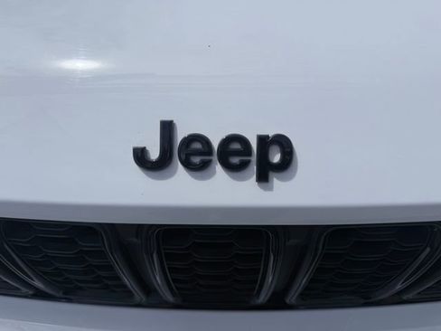 Used 2021 Jeep Grand Cherokee L Laredo AWD/4WD image 22