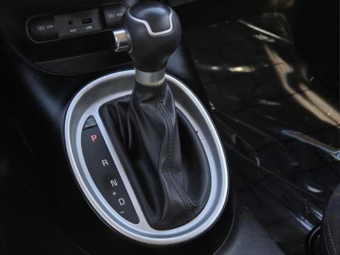 Used 2014 Kia Soul image 16