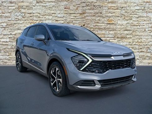 Certified 2025 Kia Sportage EX FWD image 2