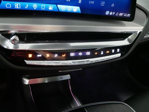 Used 2024 Cadillac Lyriq Luxury w/ LPO, Floor Liner Package AWD/4WD image 23