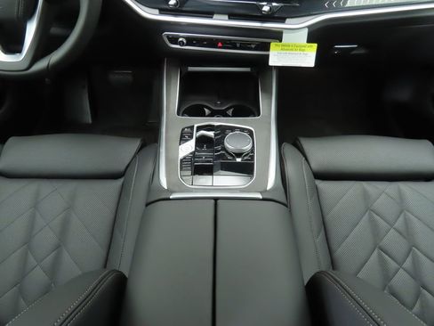 Used 2026 BMW X5 sDrive40i w/ Parking Assistance Package image 17