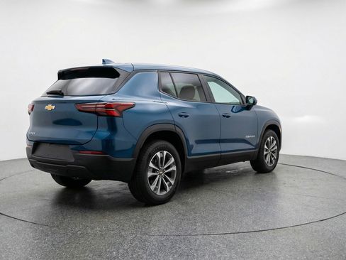 Used 2025 Chevrolet Equinox LT image 9