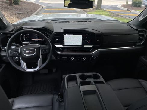 Used 2026 GMC Sierra 1500 SLT AWD/4WD image 27
