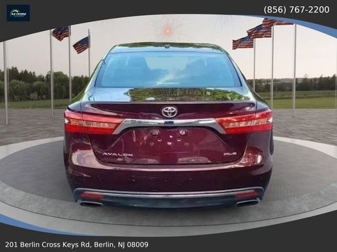 Used 2018 Toyota Avalon XLE FWD image 4
