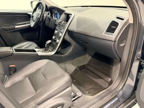 Used 2015 Volvo XC60 T6 Platinum FWD image 24