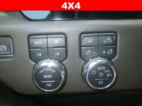 Used 2023 GMC Sierra 1500 SLT w/ SLT Premium Package AWD/4WD image 29