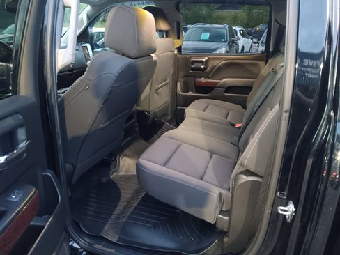 Used 2018 GMC Sierra 1500 SLE w/ SLE Value Package AWD/4WD image 13