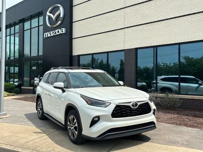 Used 2021 Toyota Highlander XLE