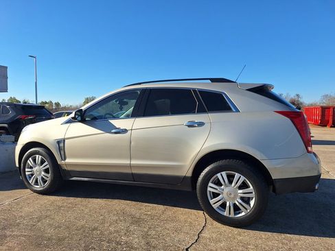 Used 2015 Cadillac SRX FWD image 4