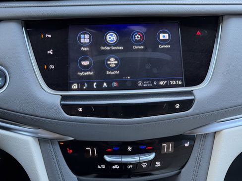 Used 2024 Cadillac XT5 Premium Luxury w/ Technology Package AWD/4WD image 28