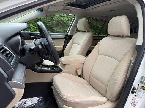 Used 2016 Subaru Outback 2.5i Premium AWD/4WD image 9
