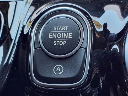 New 2025 Mercedes-Benz GLA 250 4MATIC image 25