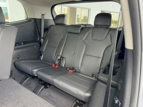 Used 2025 Kia Telluride EX image 14