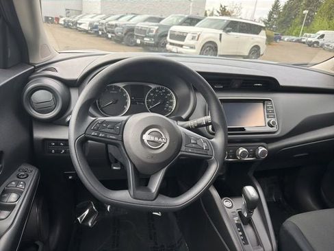 Used 2024 Nissan Kicks S FWD image 13