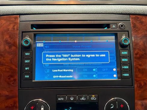 Used 2008 Chevrolet Avalanche LTZ w/ LTZ Preferred Equipment Group image 14