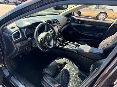 Used 2016 Nissan Maxima Platinum image 11