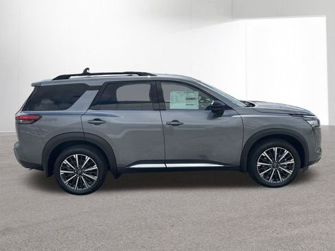 New 2026 Nissan Pathfinder Platinum w/ Cargo Package AWD/4WD image 32