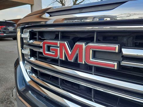 Used 2018 GMC Sierra 1500 SLT w/ Enhanced Driver Alert Package image 12