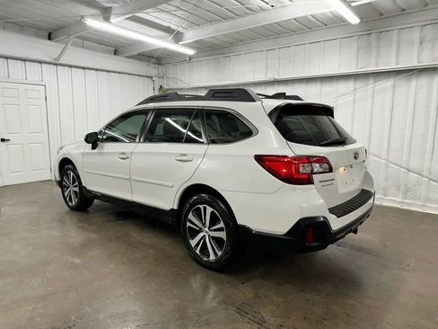 Used 2019 Subaru Outback 2.5i Limited AWD/4WD image 5