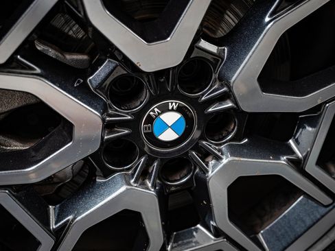 Certified 2025 BMW X2 xDrive28i image 8