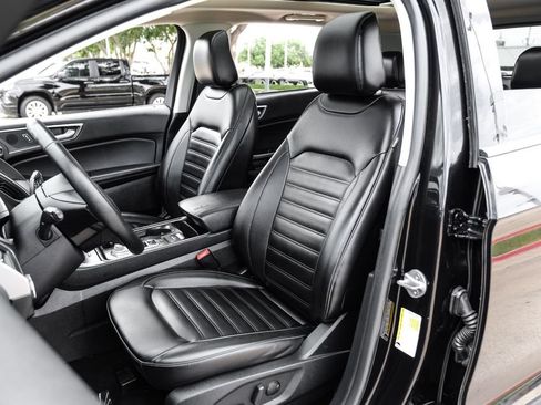 Used 2020 Ford Edge SEL w/ Convenience Package FWD image 31