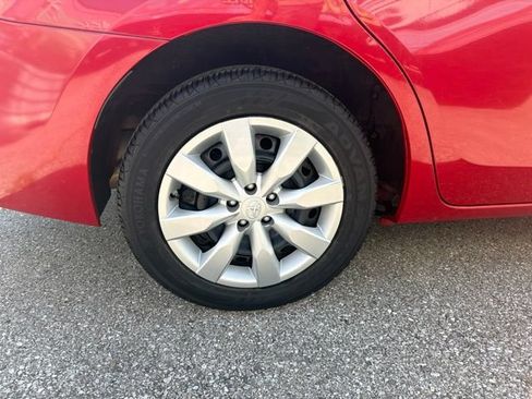 Used 2014 Toyota Corolla LE FWD image 30