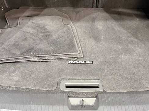 Used 2023 Nissan Rogue SV w/ SV Premium B Package image 29