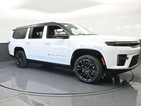 New 2026 Jeep Grand Wagoneer L Summit AWD/4WD image 8