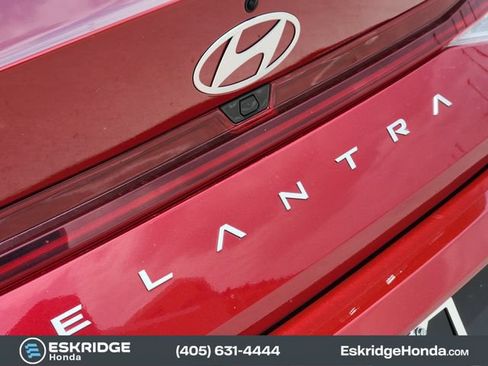 Used 2024 Hyundai Elantra SEL w/ Convenience Package FWD image 11