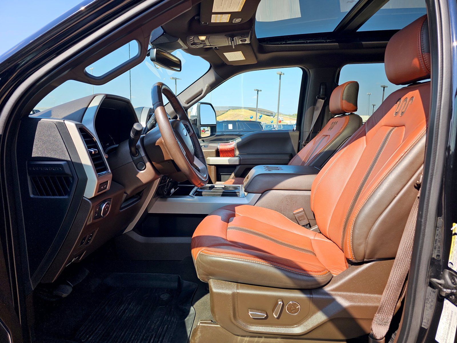 Used 2022 Ford F350 King Ranch w/ King Ranch Ultimate Package AWD/4WD image 17