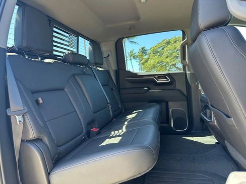 Used 2022 GMC Sierra 1500 Elevation w/ Elevation Premium Package image 12