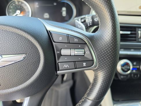 Used 2022 Genesis G70 3.3T RWD image 32