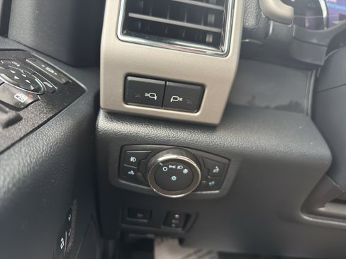 Used 2022 Ford F350 Lariat w/ Lariat Ultimate Package AWD/4WD image 15