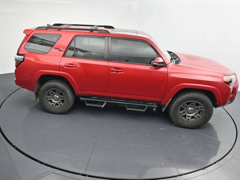 Used 2020 Toyota 4Runner TRD Off-Road Premium w/ Moonroof Package AWD/4WD image 17