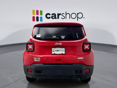 Used 2022 Jeep Renegade Latitude w/ Convenience Group image 4