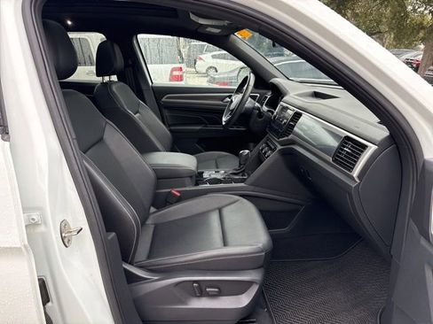 Used 2020 Volkswagen Atlas Cross Sport SEL R-Line image 9