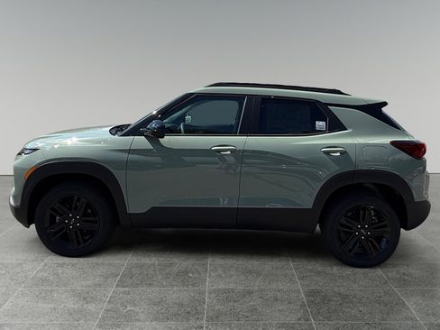 New 2026 Chevrolet TrailBlazer LT w/ Midnight Edition AWD/4WD image 2