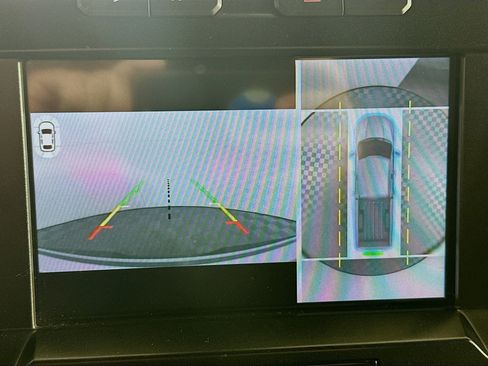 Used 2016 Ford F150 Platinum w/ Equipment Group 701A Luxury image 23