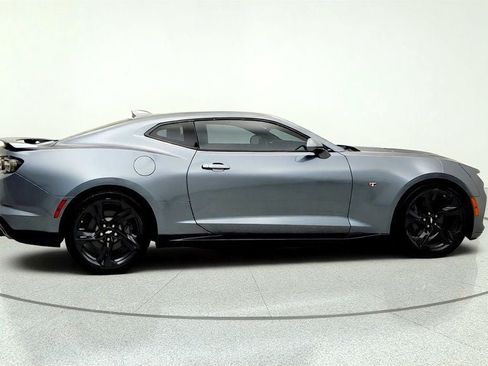 Used 2019 Chevrolet Camaro SS w/ LPO, Ground Effects Package RWD image 4
