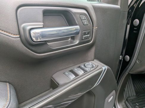 Used 2021 GMC Sierra 1500 AT4 w/ AT4 Premium Package AWD/4WD image 10