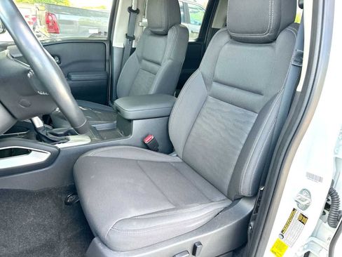 Used 2022 Nissan Frontier SV RWD image 17