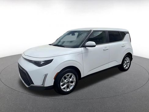 Used 2025 Kia Soul LX w/ LX Technology Package image 7
