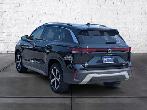 Certified 2025 Volkswagen Tiguan SE w/ Panoramic Sunroof Package AWD/4WD image 5